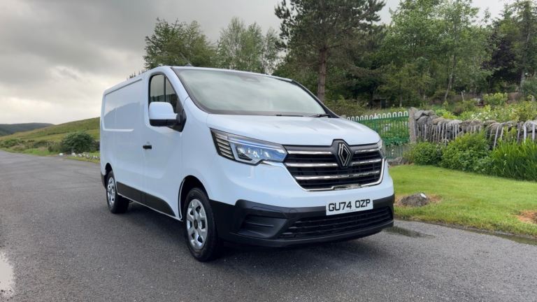 Renault, TRAFIC, Panel Van, 2024, Manual, 1997 (cc)