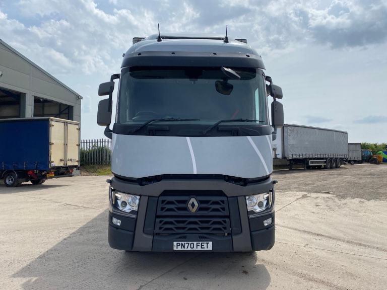 2020/70 T-RANGE 26 TONNE SLEEPER CAB 30FT BOX WITH SLIDE OUT LIFT