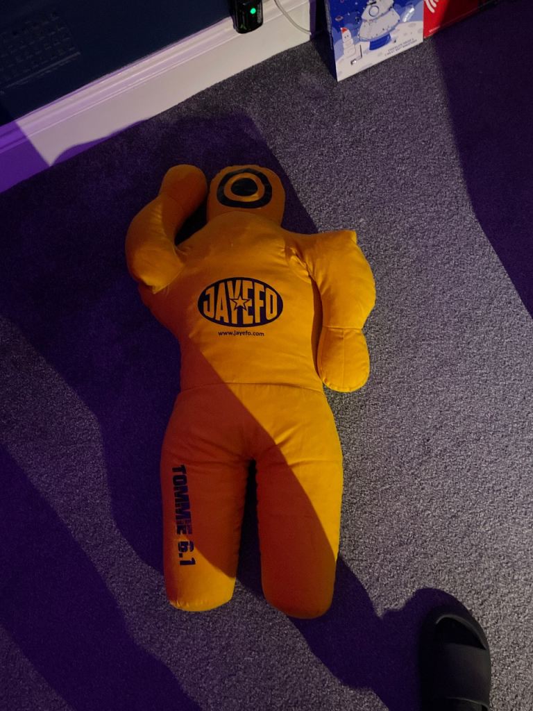 Jayefo wrestling dummy 