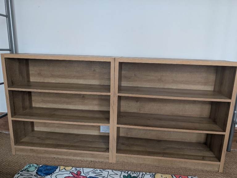 Pair of Wooden Bookcases / Shelving Units – Good Condition