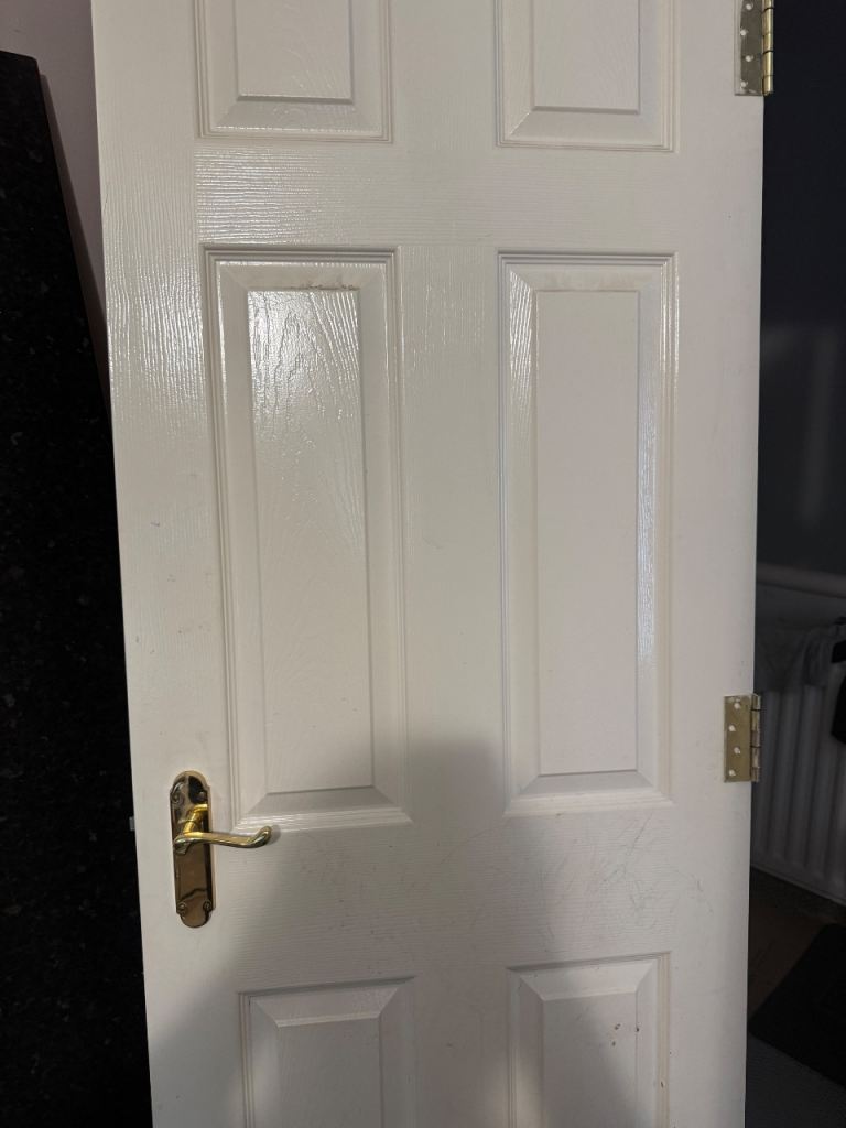 White Fire door used in good condition 