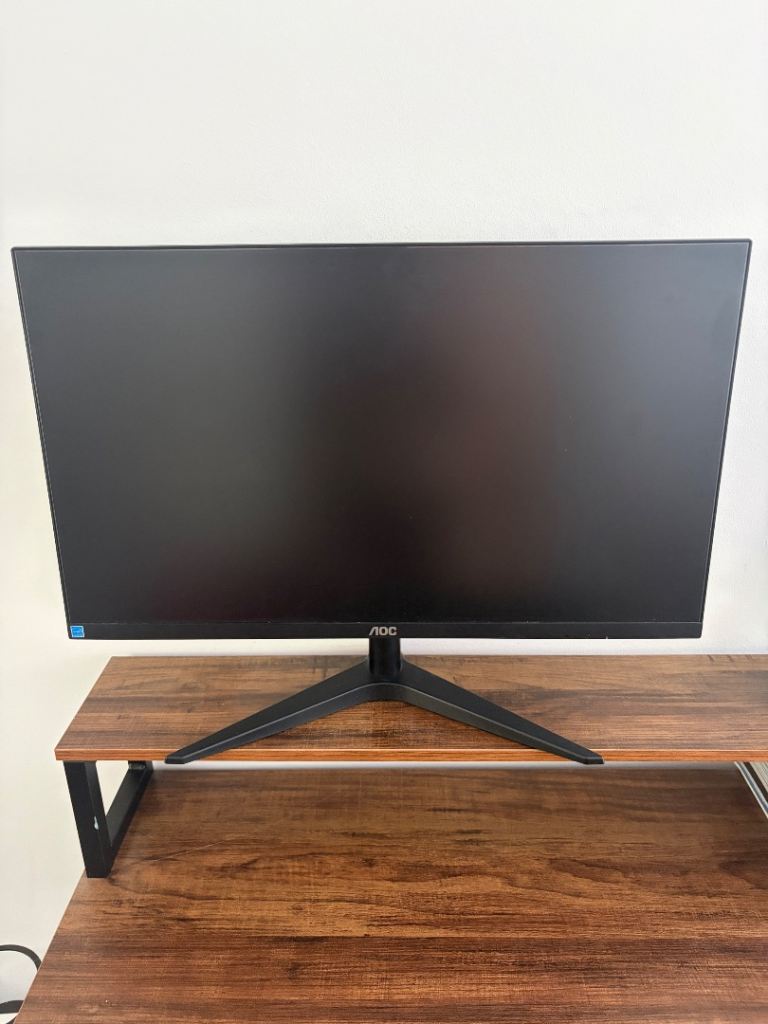 2 x AOC Computer Monitor £20 each (to buy new £45 each) 