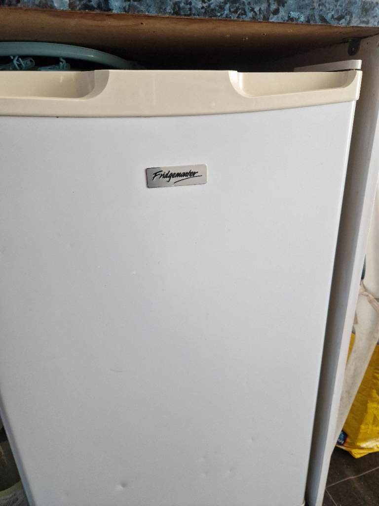 Undercounter fridge