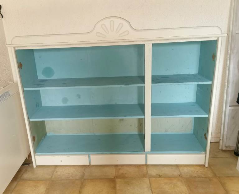 Dresser top/kitchen shelving 