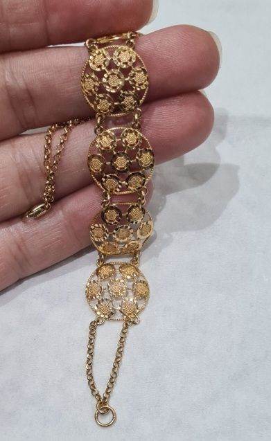 21ct yellow gold bracelet 9.24g  ask for price please 