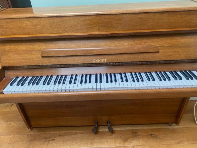 Knight K6 upright piano lovely Oak quarter sawn solid panels *celeste quiet practice function'