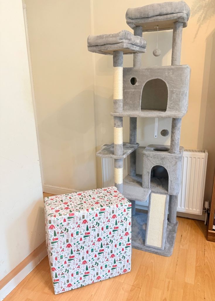 🎄 Christmas Gift for Your Cat! 🐱 Brand New Cat Tree – £55