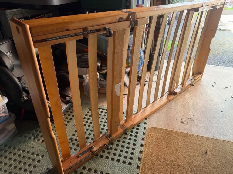 Single pine bed frame 