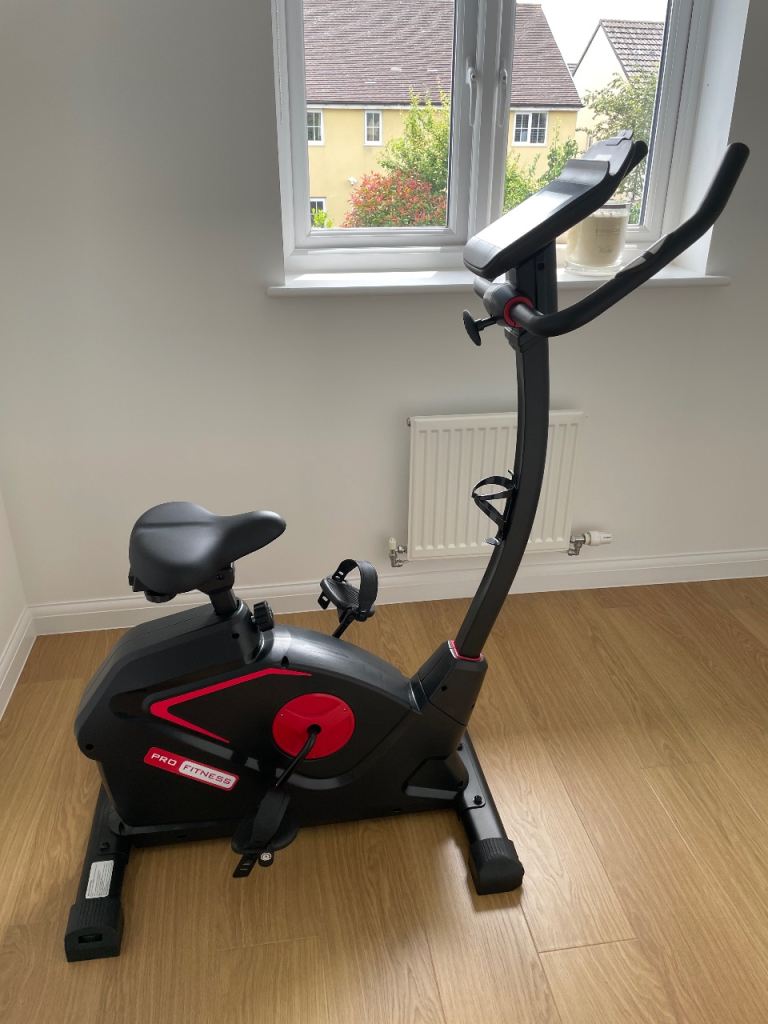 PRO FITNESS EB2000 Exercise Bike - As Good As New
