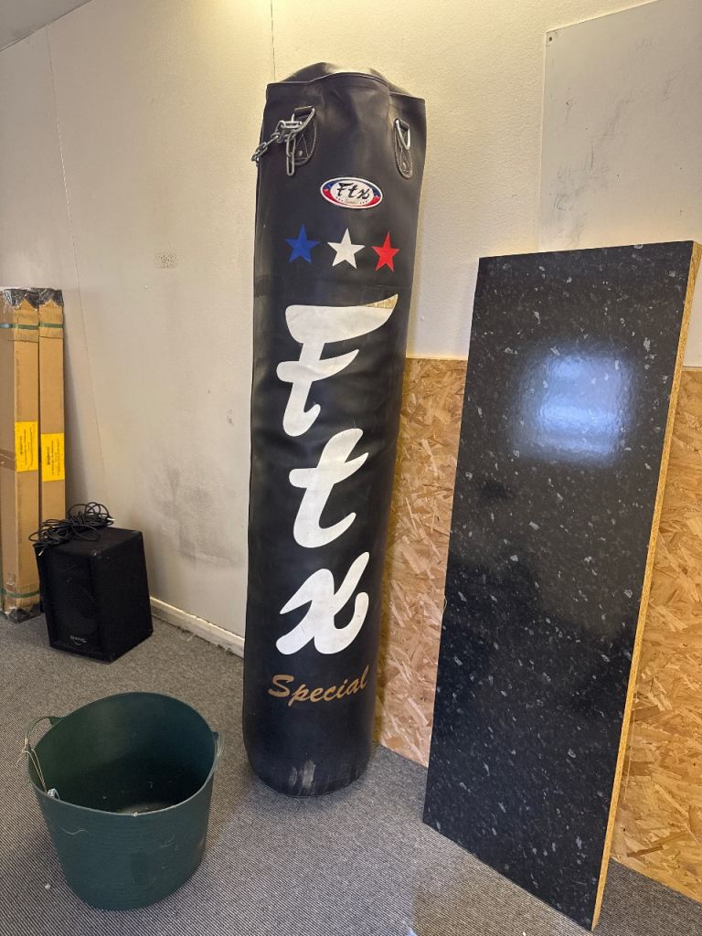 FTX Special kickboxing / boxing / Punch Bag – Black, Good Condition