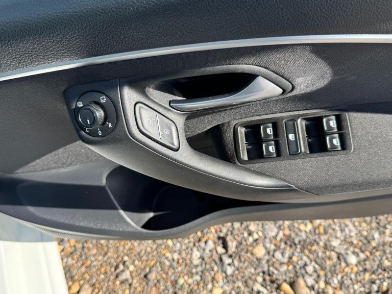 2014 Volkswagen Polo FULLY LOADED 1.2 TSI SE DSG Automatic 5 door REV CAM RADAR CRUISE CLMATE  Ha...