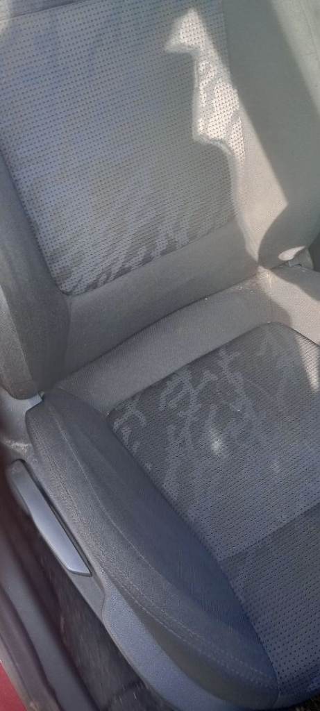 2012 Peugeot 3008 set of seats 