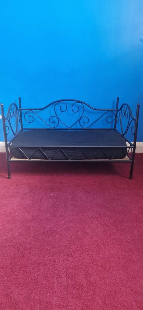 Dog/cat bed