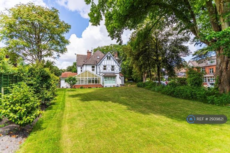 3 bedroom flat in Haydon Road, Poole, BH13 (3 bed) (#2939821)