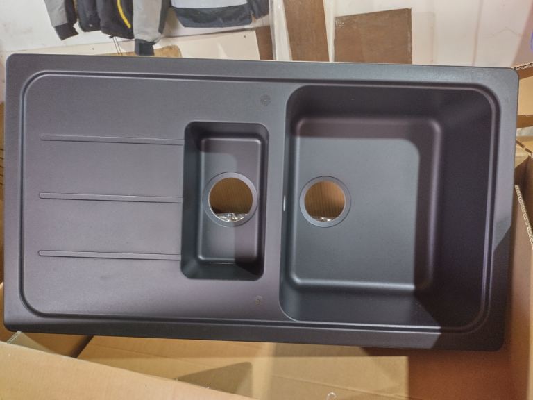 1.5 bowl sink and drainer