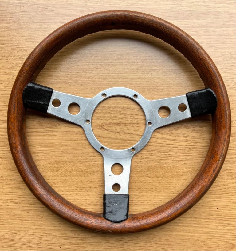 MOUNTNEY WOOD STEERING WHEEL 13'' POLISHED SPOKES