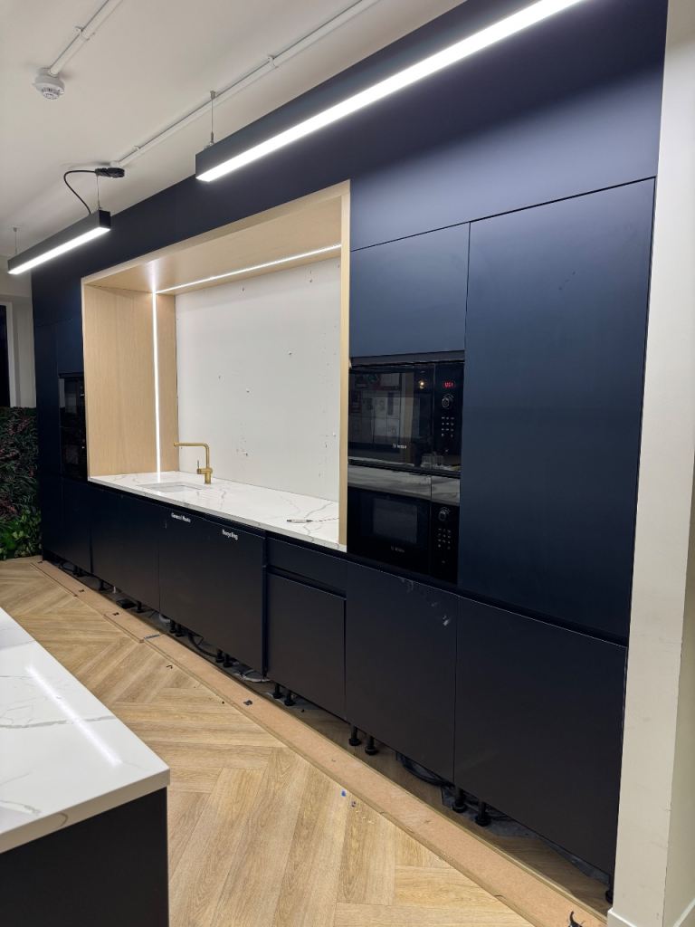 Kitchen doors in navy colour