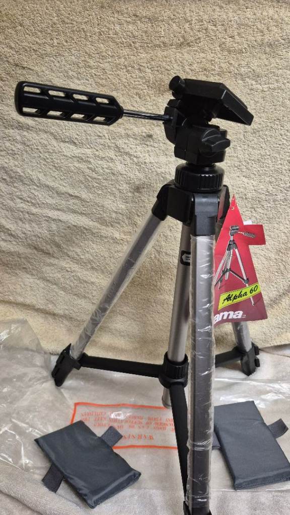 Hama Alpha 60 Camera Tripod – NEW in Packaging