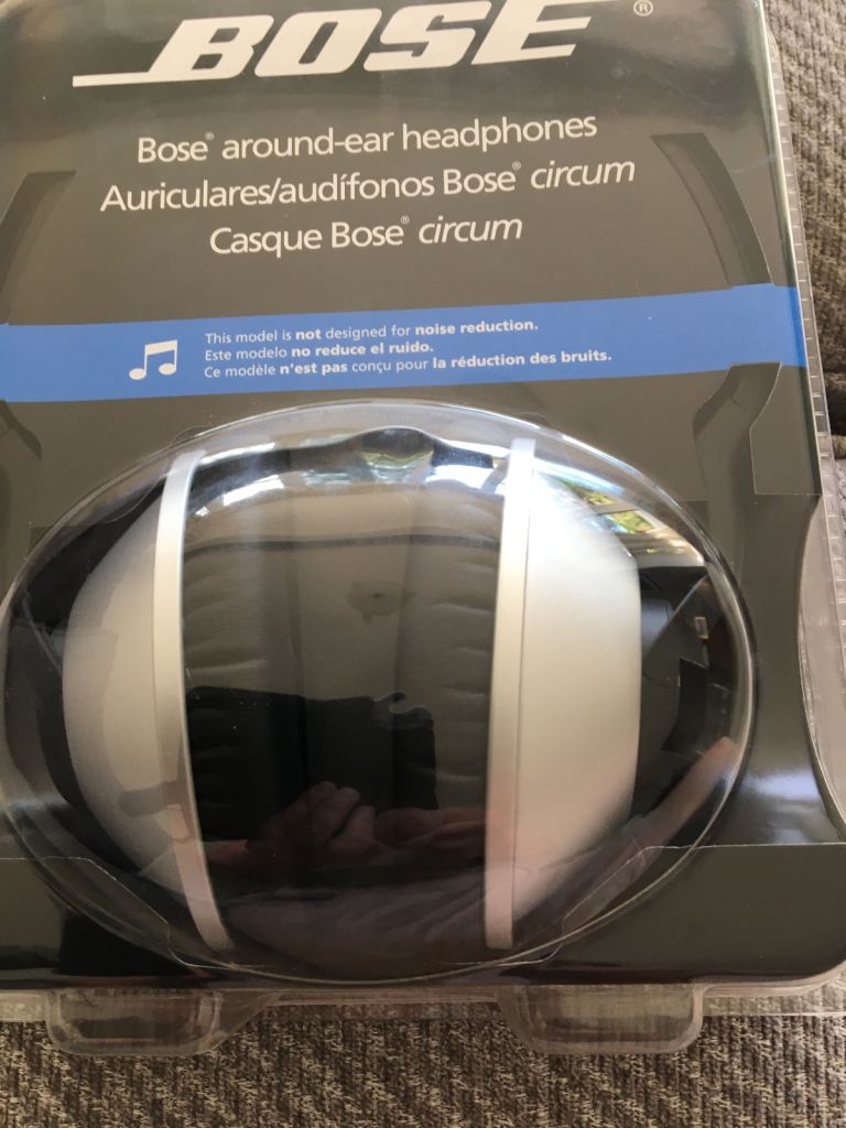 BOSE AROUND EAR HEADPHONES
