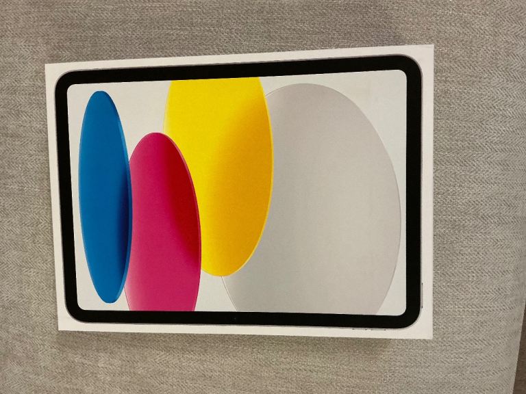 iPad Air (10th) Generation 64GB 11” screen 