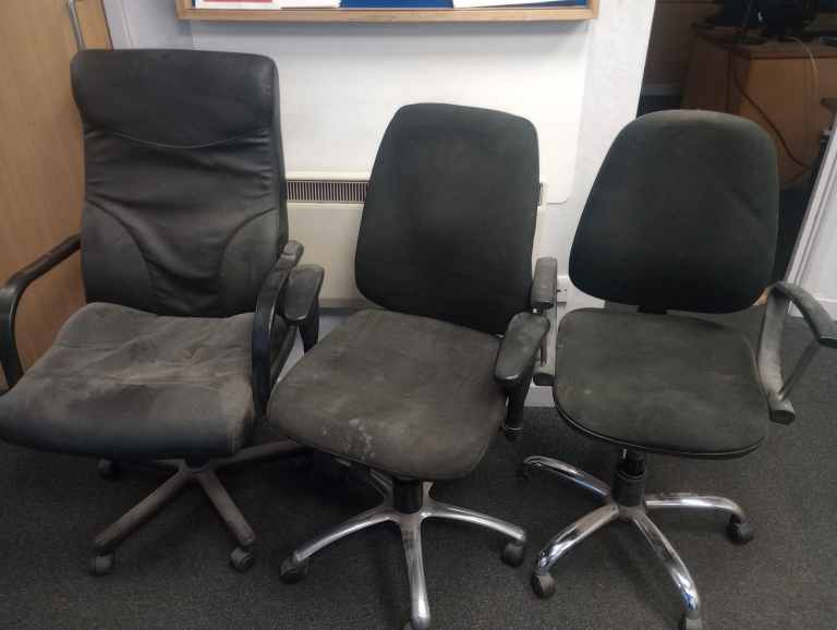 3 office chairs (can deliver)