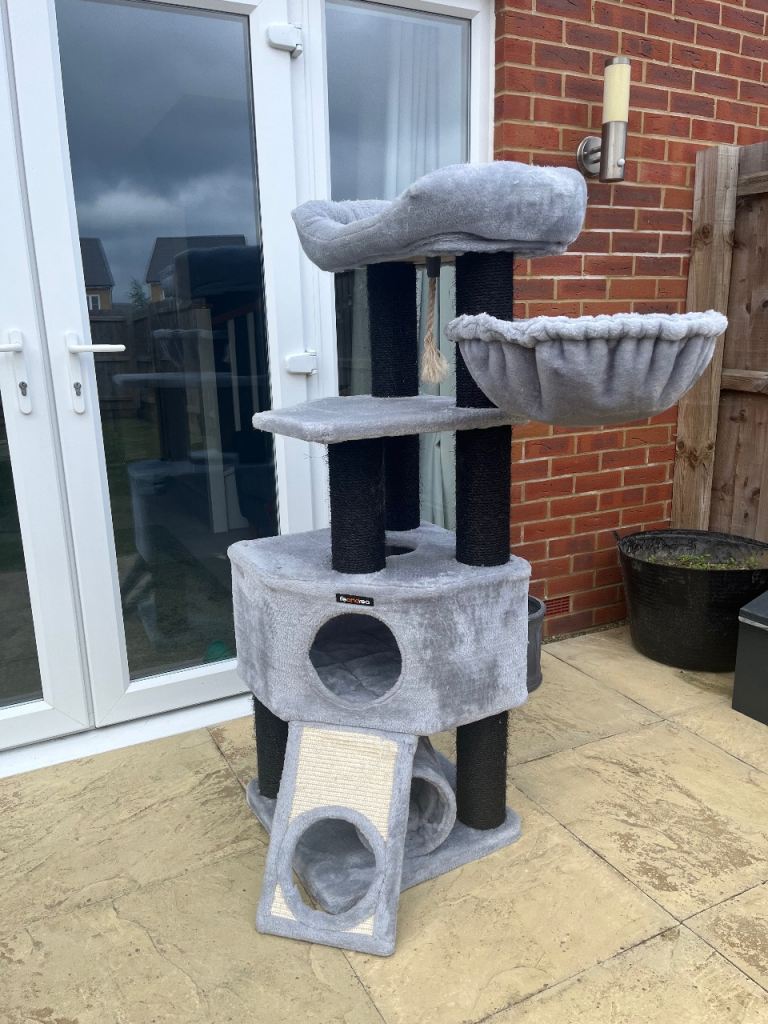 Large cat tree 