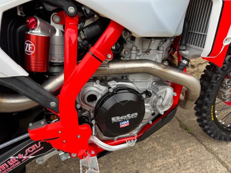 Beta RR350 X-PRO 4T Enduro Bike, 2025 Model, Clearance Sale & Free Parts