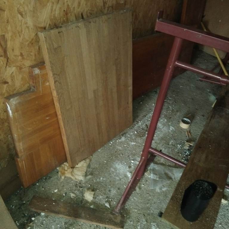 Pieces of oak worktops 