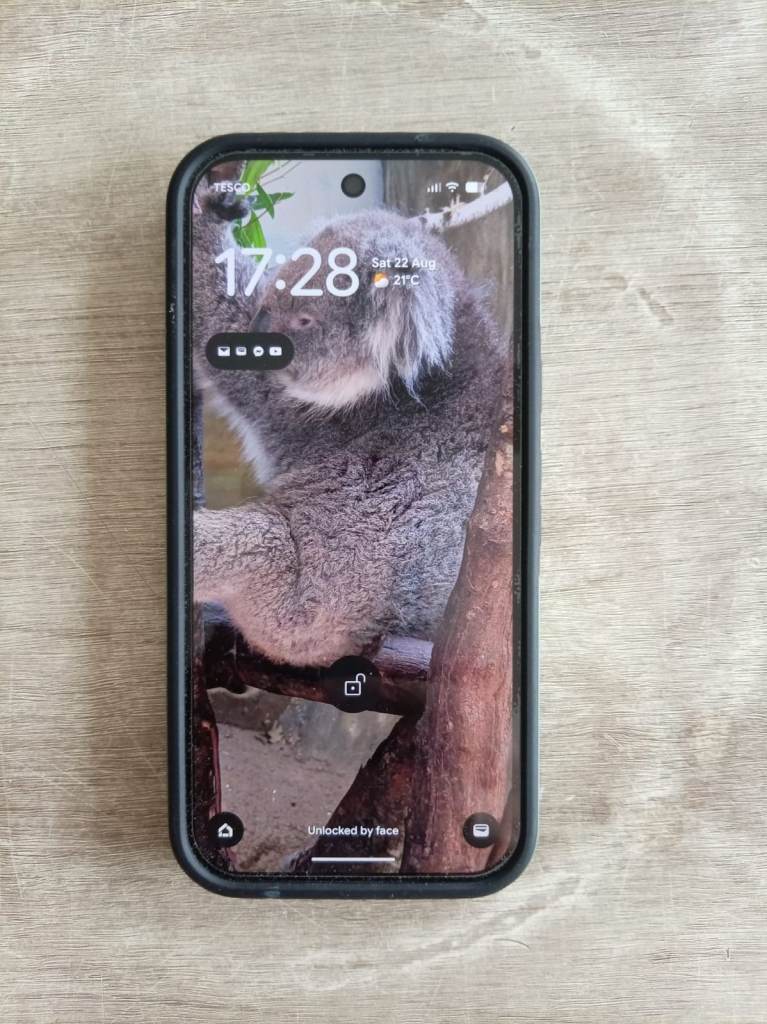 Google pixel pro 10 128GB - Black, As Good As New