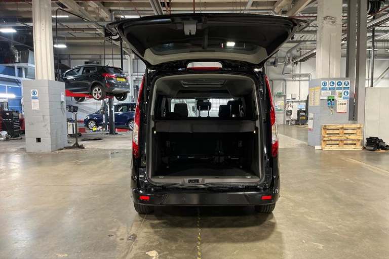 2021 Ford Tourneo Connect 1.5 EcoBlue 120 Titanium 5dr Manual MPV Diesel Manual