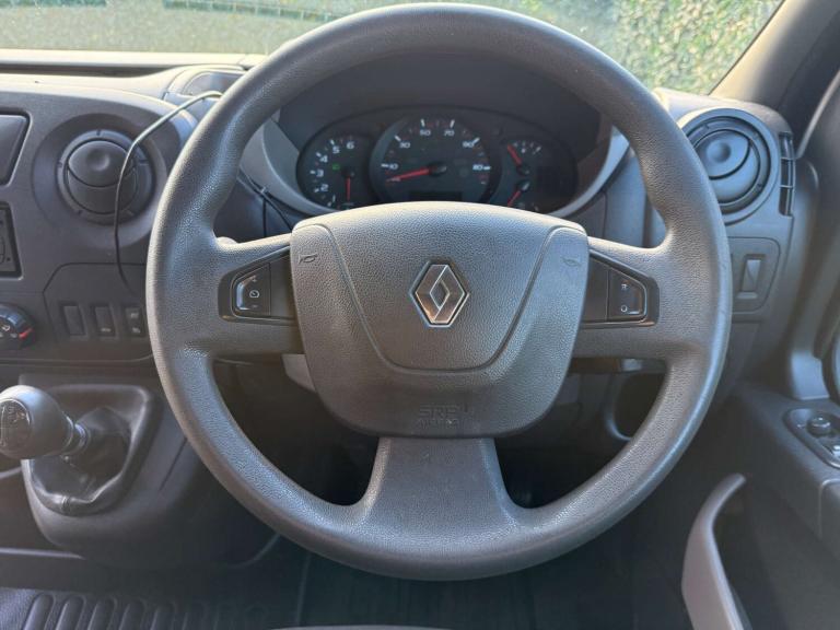2017 Renault Master 2.3 Master 35 MWB Panel Van Diesel Manual