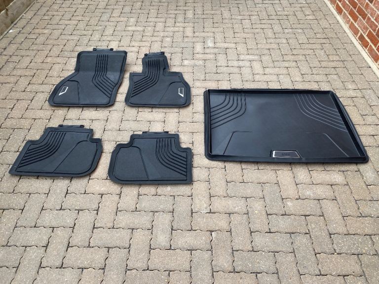 BMW 1 Series F40 car mats and boot liner