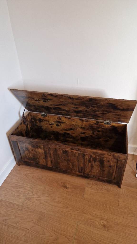 HOOBRO Storage Chest, Wooden Storage Bench, Rustic Brown, Like New
