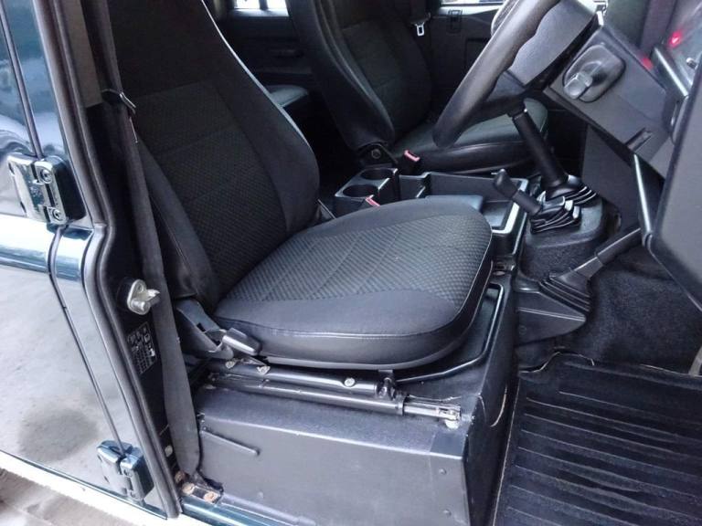 2016 Land Rover Defender Station Wagon TDCi [2.2] WINDOW VAN DIESEL Manual