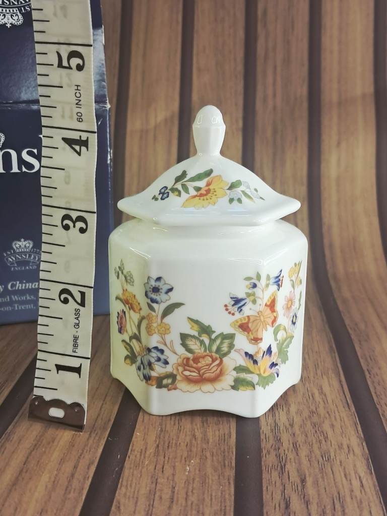 Brand new! AYNSLEY FINE BONE CHINA COTTAGE GARDEN  LIDDED POT JAR . As seen. 