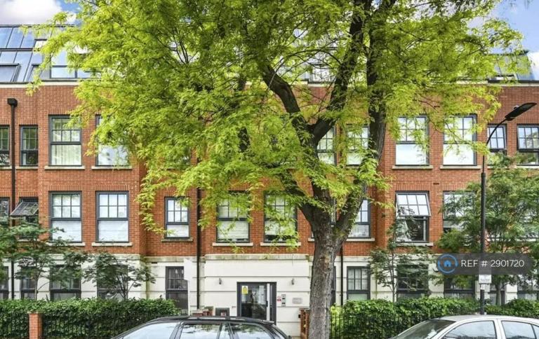 2 bedroom flat in Haymarket House, London, W6 (2 bed) (#2901720)