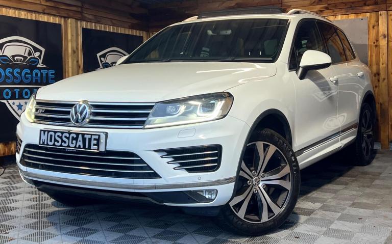 2017 Volkswagen Touareg 3.0 TDI V6 BlueMotion Tech R-Line Tiptronic 4WD Euro 6 (s/s) 5dr ESTATE D...