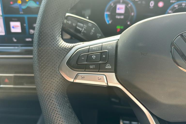  Volkswagen Tiguan 2.0 Tdi R Line Suv 5dr Diesel Dsg Euro 6 s/s 150 Ps Diesel