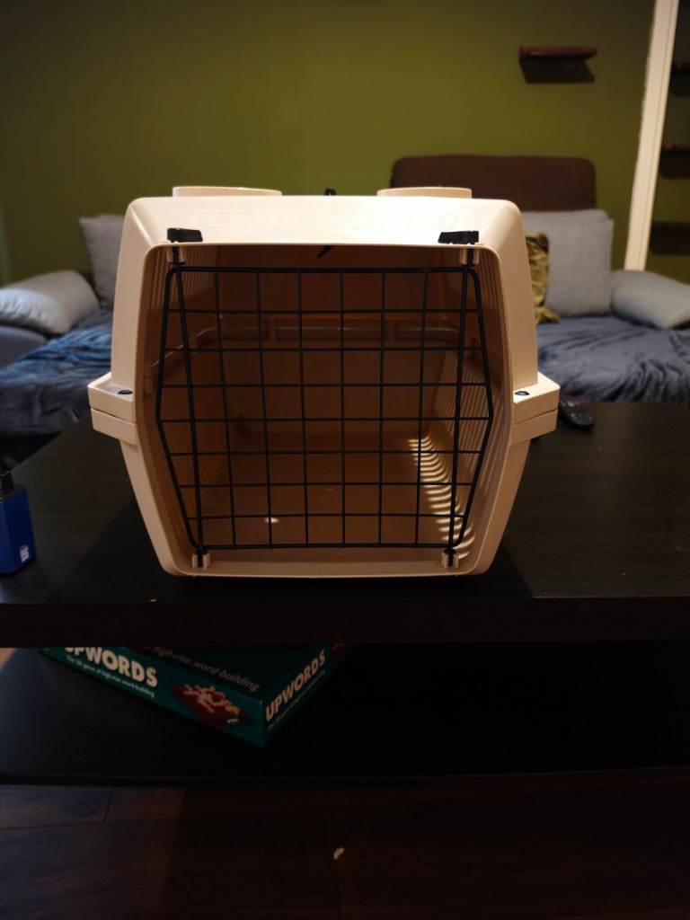 Pet Carrier Crate – Good Condition, Beige Plastic