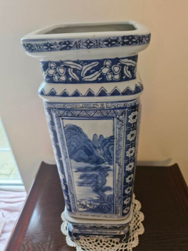 PAIR OF VASES