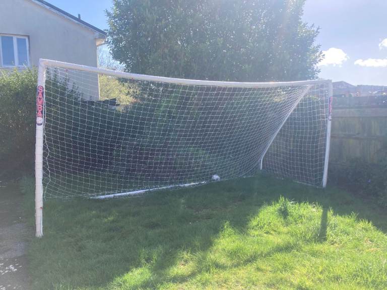 SAMBA 16ft x 7ft Trainer Football Goal with Carry Bag.