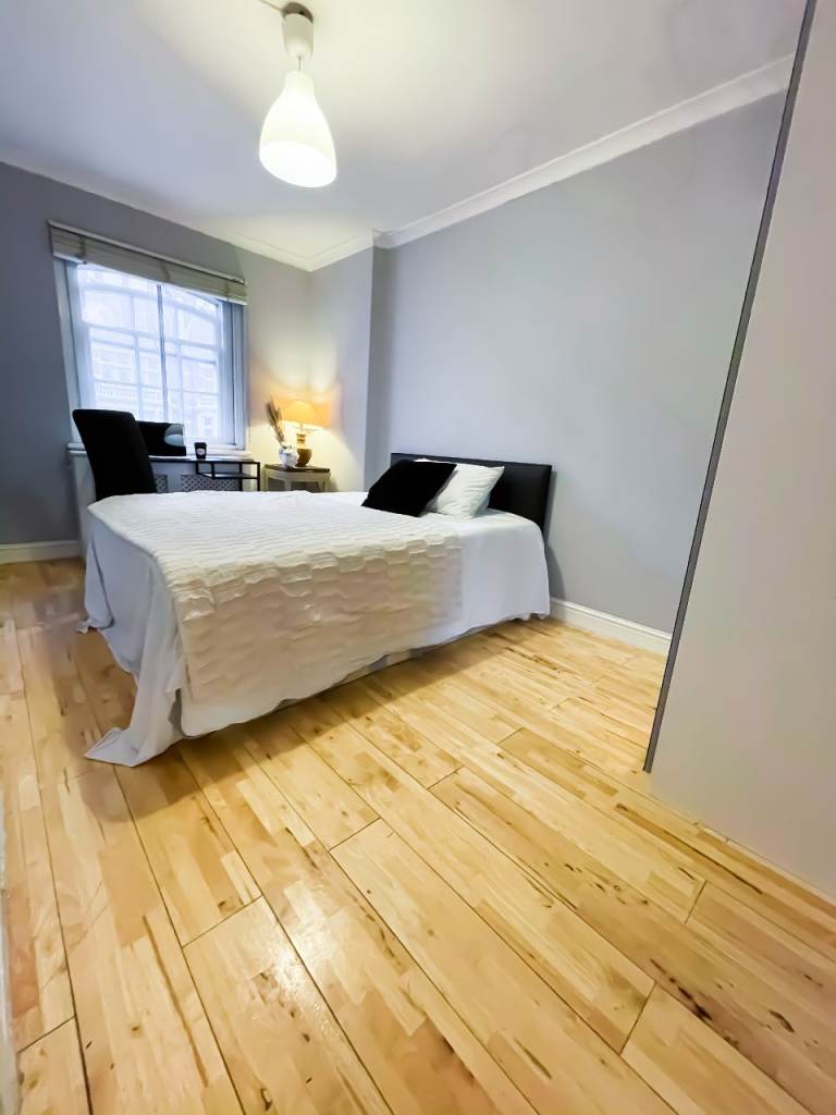 ⭐ COZY DOUBLE ROOM IN CANARY WHARF — MOVE IN NOW ✨