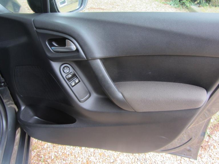 2013 Citroen C3 1.4cc. HDi 'VTR+' Only 1 Former Keeper HATCHBACK Diesel Manual