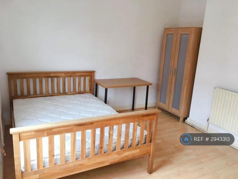 2 bedroom house in Blandford Road, Salford, M6 (2 bed) (#2943313)