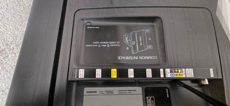 Samsung 32" Full HD Smart TV (UE32M5520AK) – Great Working Order