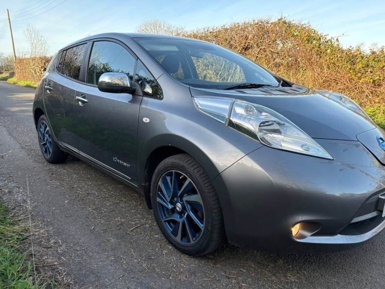 nissan leaf 80kwh power with a 22kwh battery 2015/65 plate with 59k and a december 2026 mot