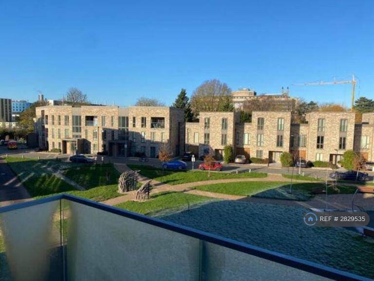 2 bedroom flat in Knightly Avenue, Cambridge, CB2 (2 bed) (#2829535)