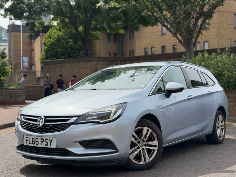 Vauxhall Astra 1.6 CDTi ecoFLEX Tech Line Sports Tourer 5dr Diesel Manual Euro 6 (s/s) (110 ps)
