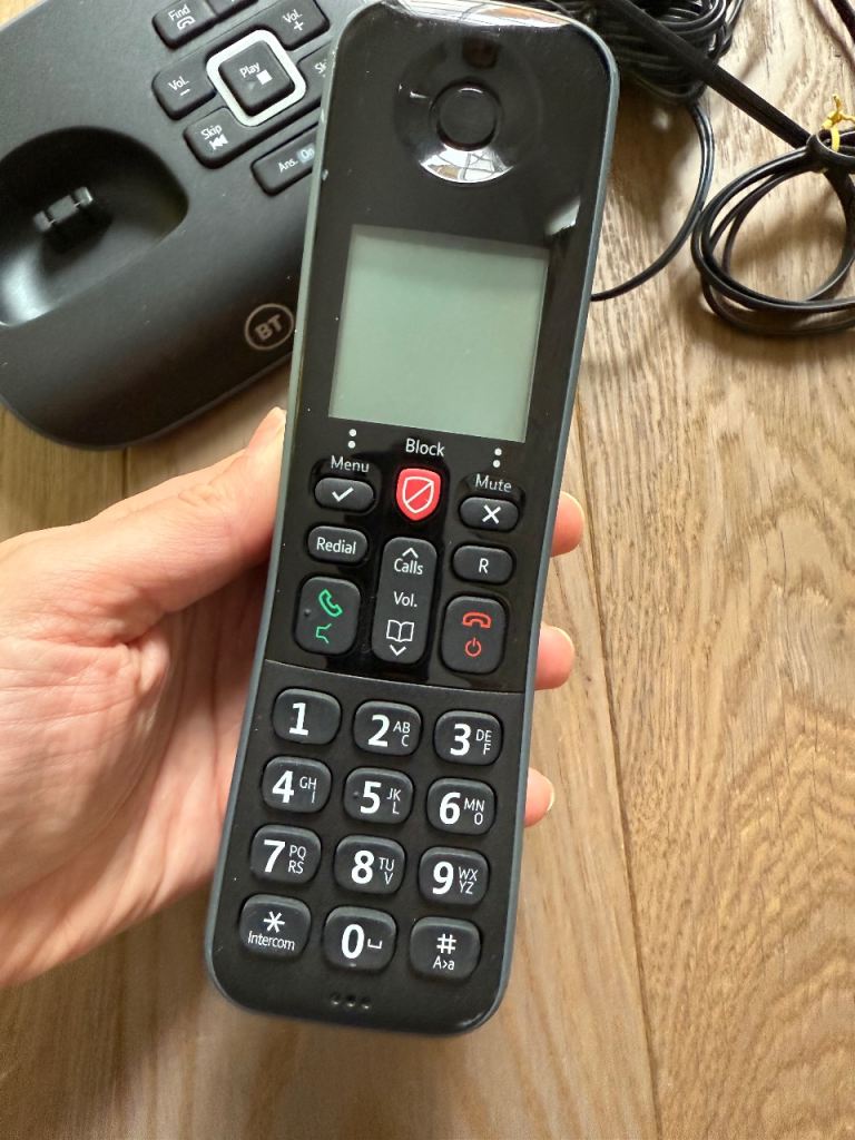 BT cordless phone with base