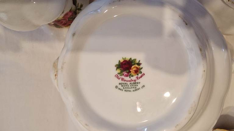 ROYAL ALBERT, OLD COUNTRY ROSES SOUP BOWLS #GotStuffGetCash